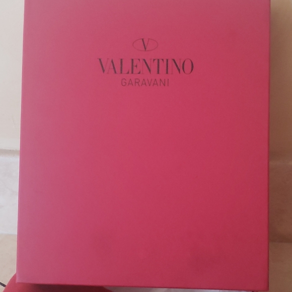 Nude VALENTINO rockstud heels - Picture 8 of 9